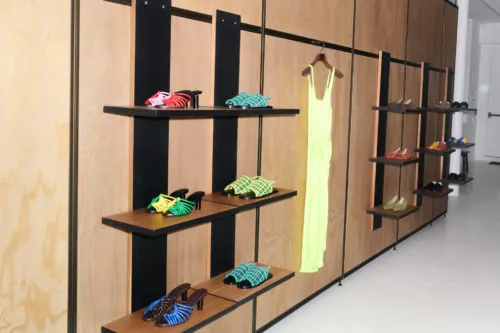 JW Anderson का पेरिस पॉप-अप: अजूबों की एक अलमारी — रूप 4